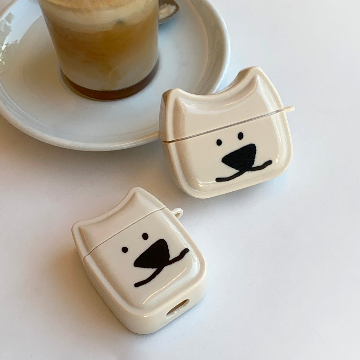 Mongdaeng Ggosoon Airpods case Beige