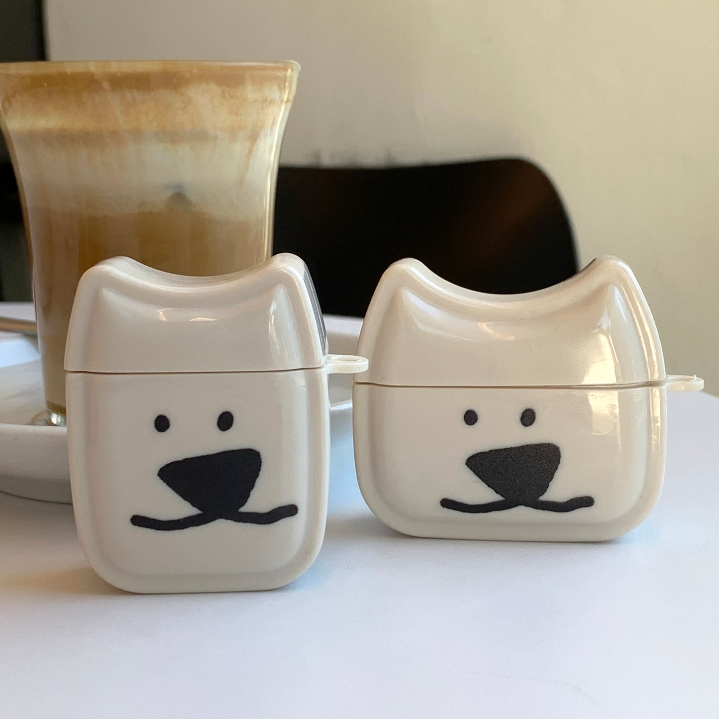 Mongdaeng Ggosoon Airpods case Beige