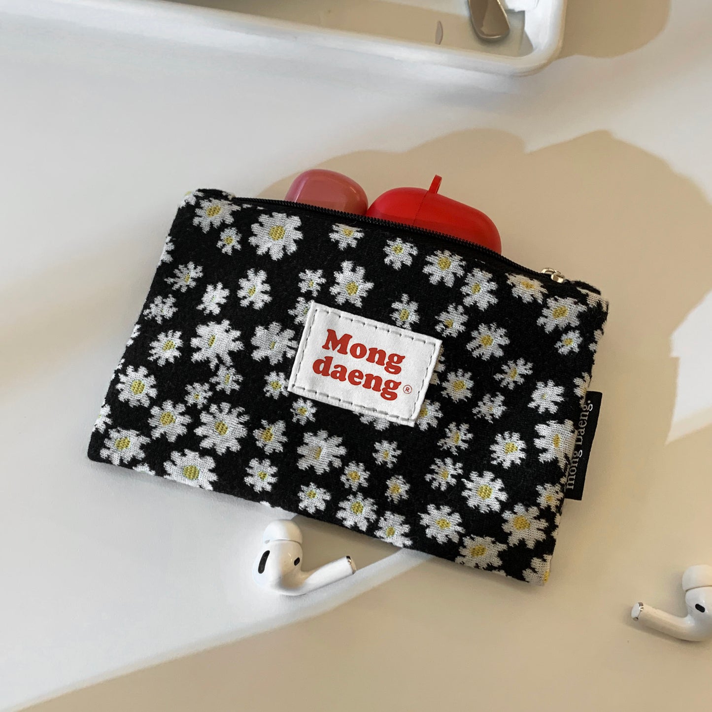 Mongdaeng Peace Flower Pouch (S size) Black Card&Case