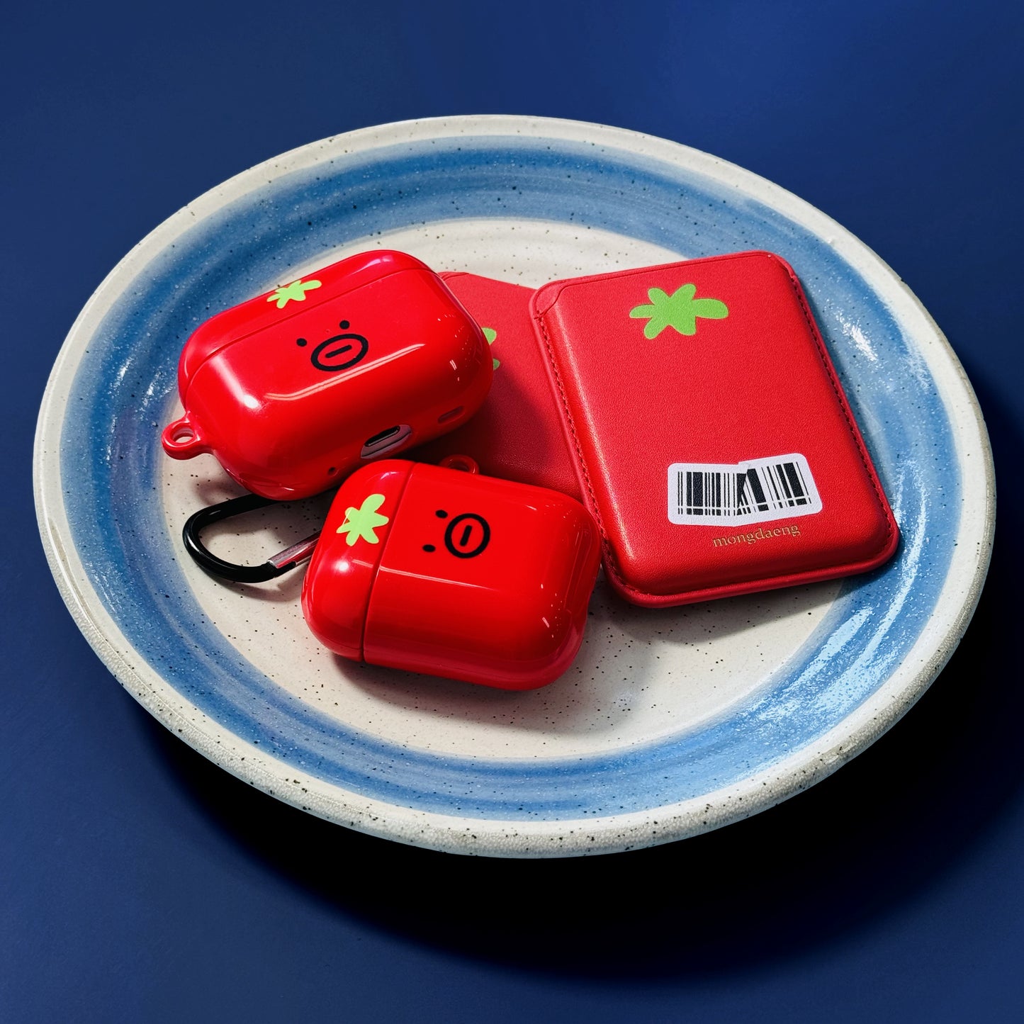Red Tomathew airpods
