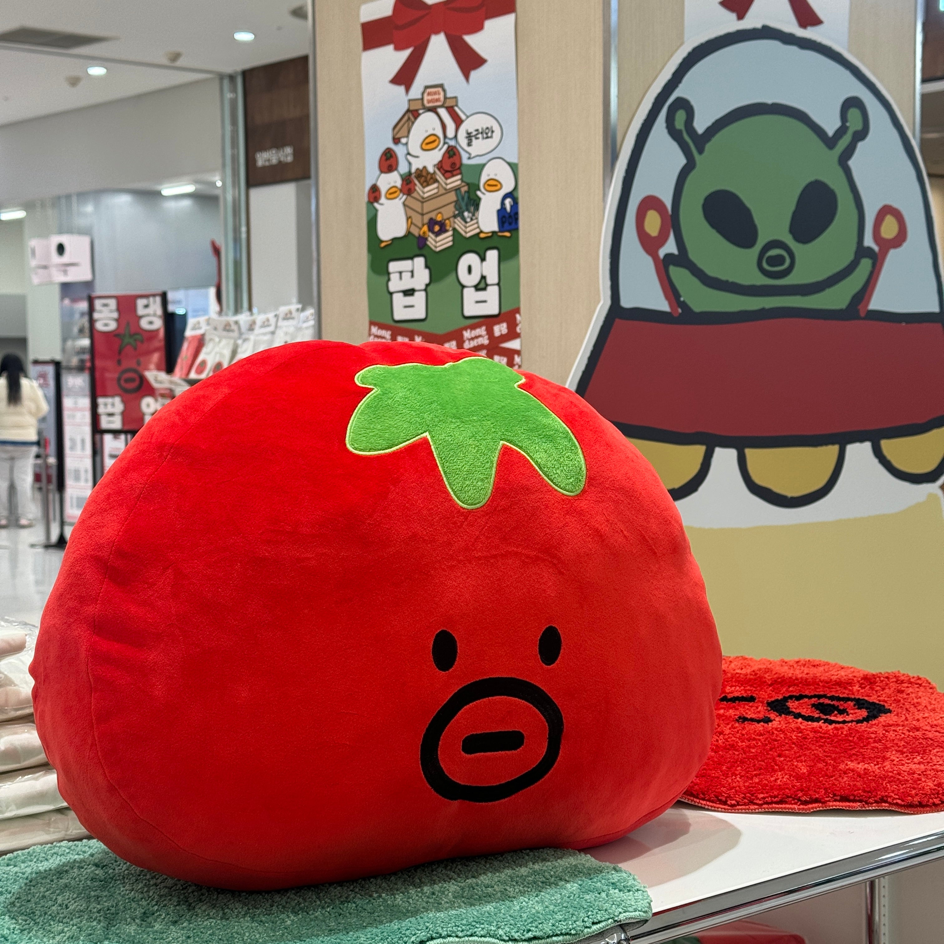 Mustache Red Tomathew mochi cushion